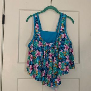 *Final Price Drop* New Women’s bikini top floral print xl